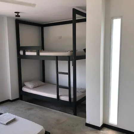 Hostel Zion House *